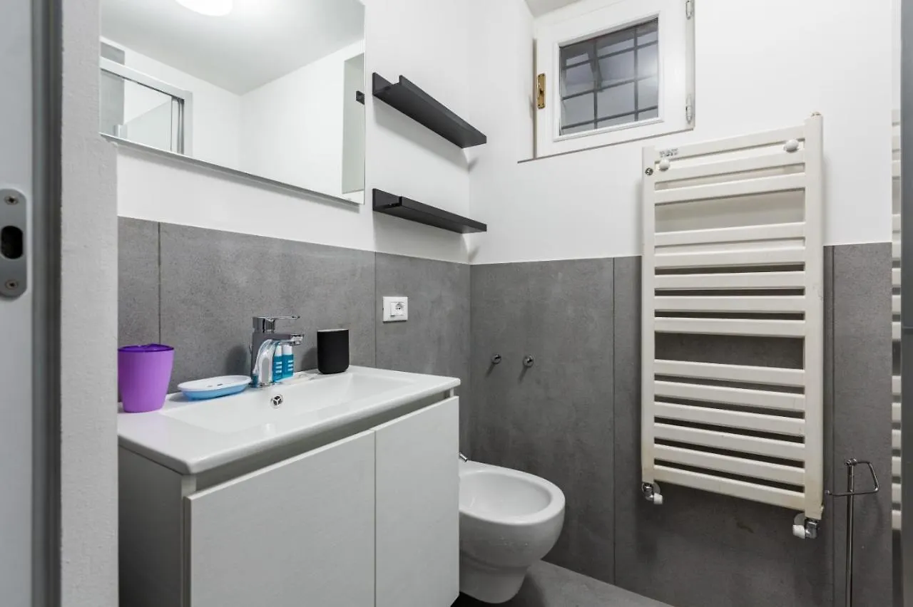 New! Studio Apt 700M From Corso Lodi! 밀라노 이탈리아