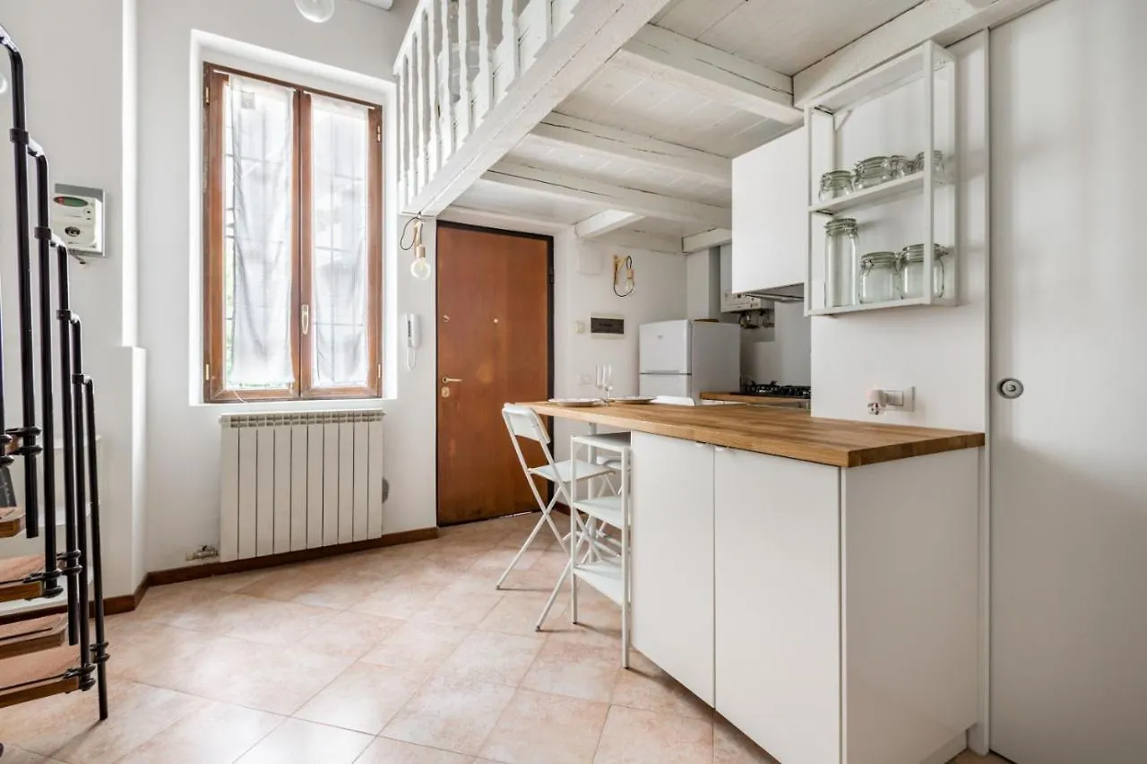 New! Studio Apt 700M From Corso Lodi! 밀라노 아파트